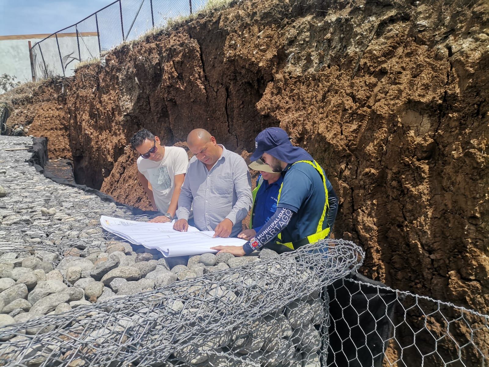 José Villalobos Chan disfruta su trabajo en la Municipalidad de Cartago y lo combina con la docencia universitaria. El exjugador del Cartaginés está sacando una maestría en administración de negocios.