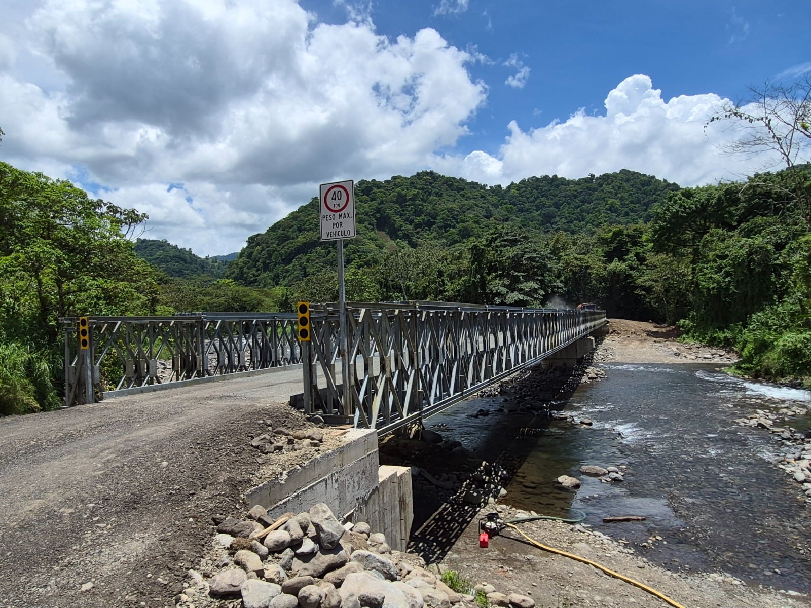 La apertura del puente permitirá a los conductores ahorrar hasta una hora y media de viaje entre los principales destinos turísticos de la zona norte.