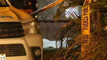 Doble homicidio en San José: menor de 17 años y mujer mueren mientras comían en vía pública