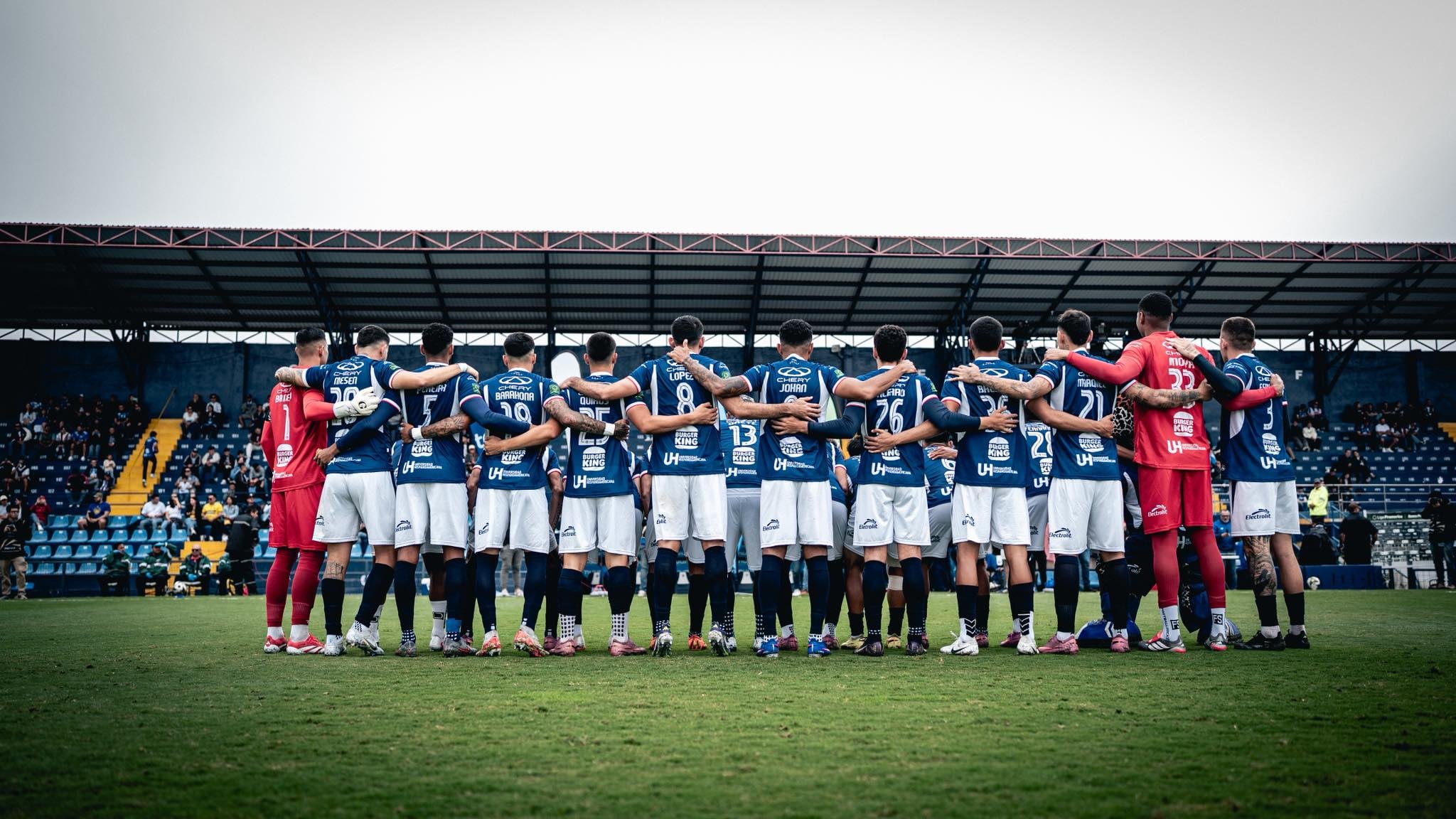 Cartaginés suma un defensa internacional aunque el periodo de fichajes está cerrado.