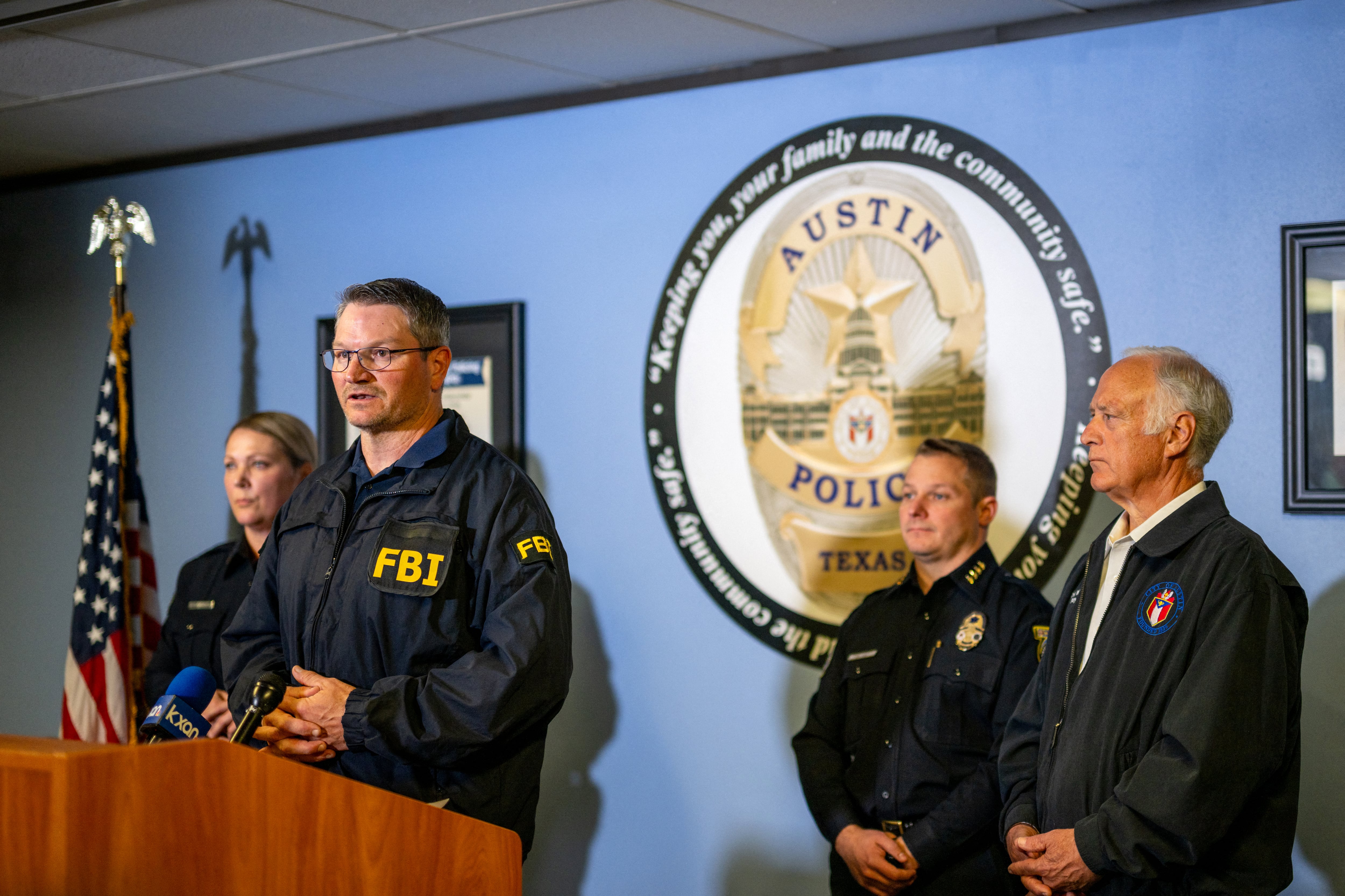 El agente especial del FBI Alex Doran habla durante una rueda de prensa sobre el tiroteo masivo en el bar Buford’s, en el Departamento de Policía de Austin, el 1 de marzo de 2026, en Austin, Texas.