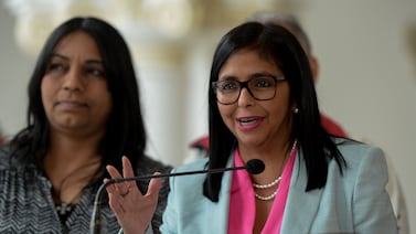 Trump califica a presidenta interina de Venezuela como ‘persona formidable’ y dice que todo ‘anda muy bien’