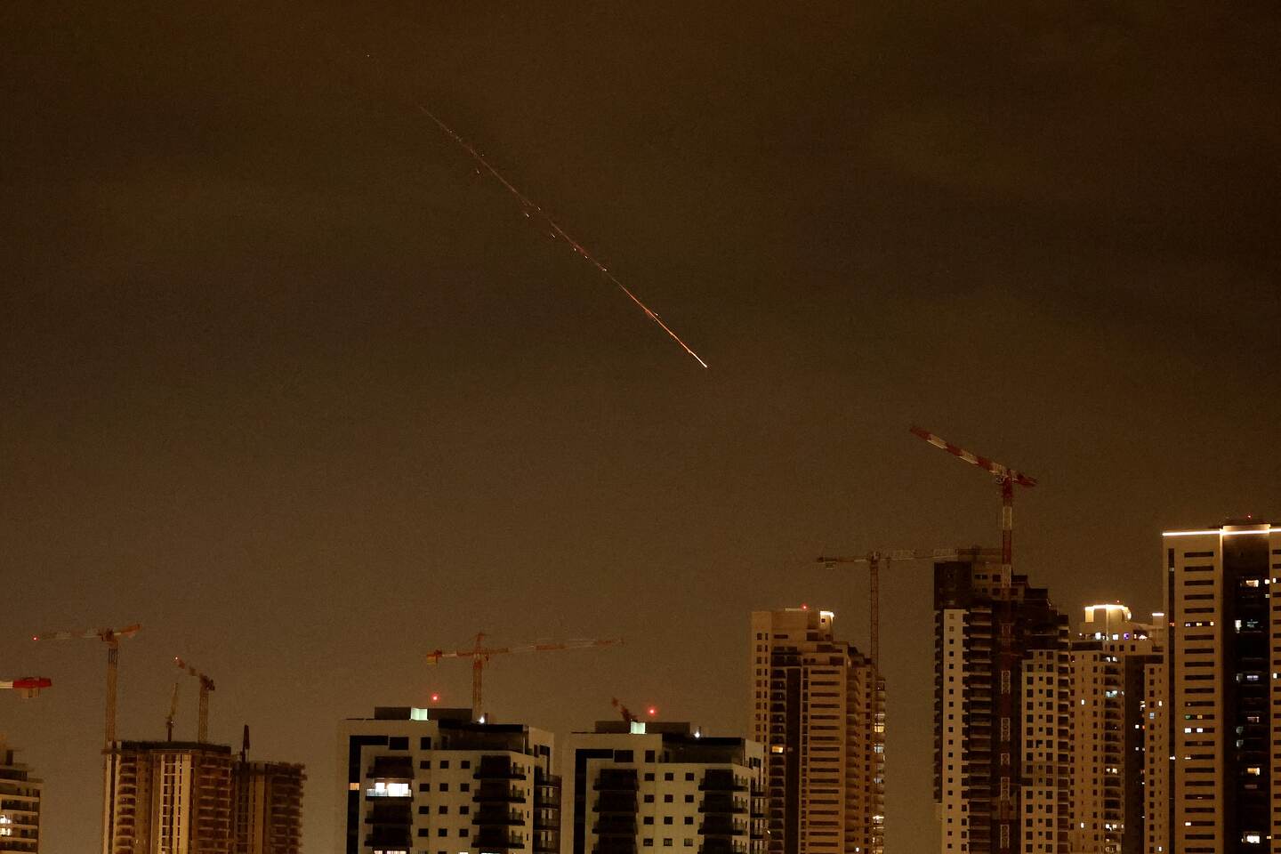 Israel lanza ataque contra Irán.