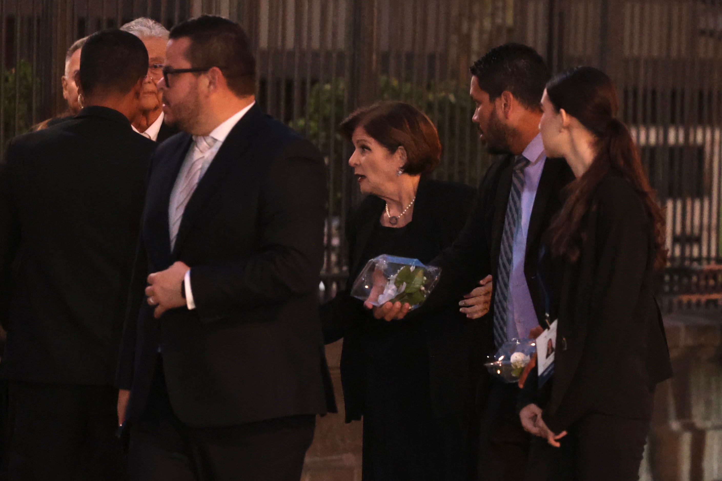 07/05/2026, San José, Teatro Nacional, llegada de invitados internacionales y nacionales a la cena con la presidenta electa Laura Fernández y el presidente Rodrigo Chávez.
