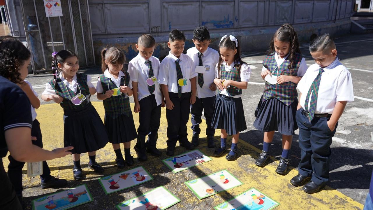 Inicio del curso lectivo en Escuela Metálica