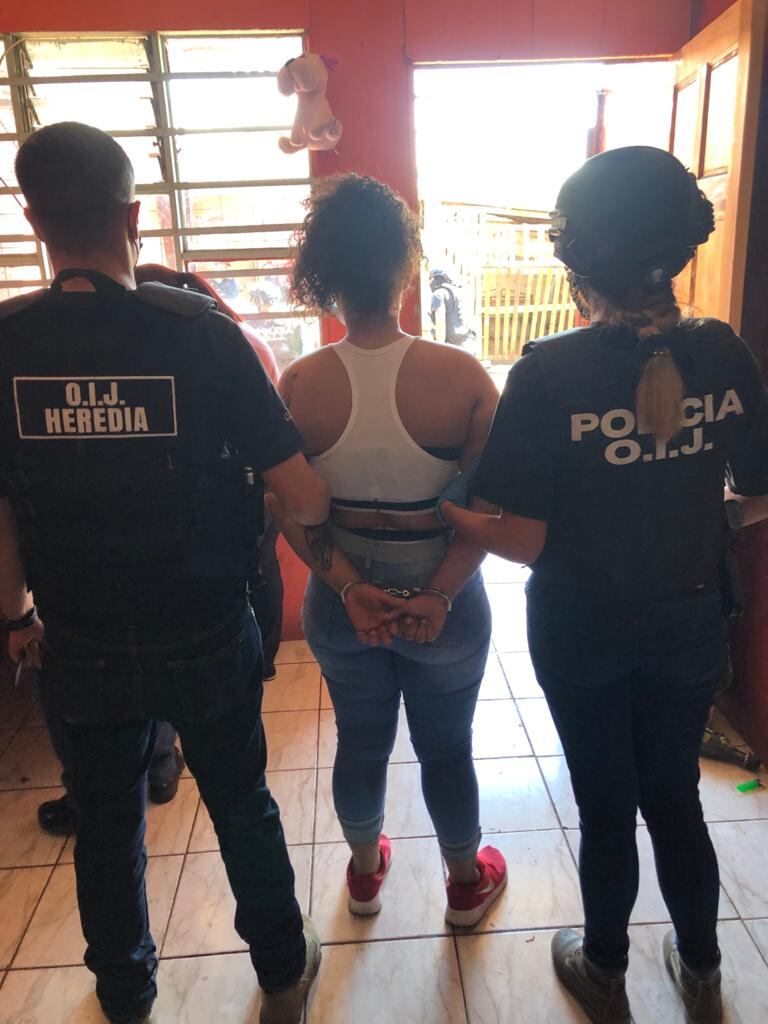 Detienen a dos mujeres sospechosas de asesinar a iraní en Santo Domingo de Heredia. Foto OIJ.
