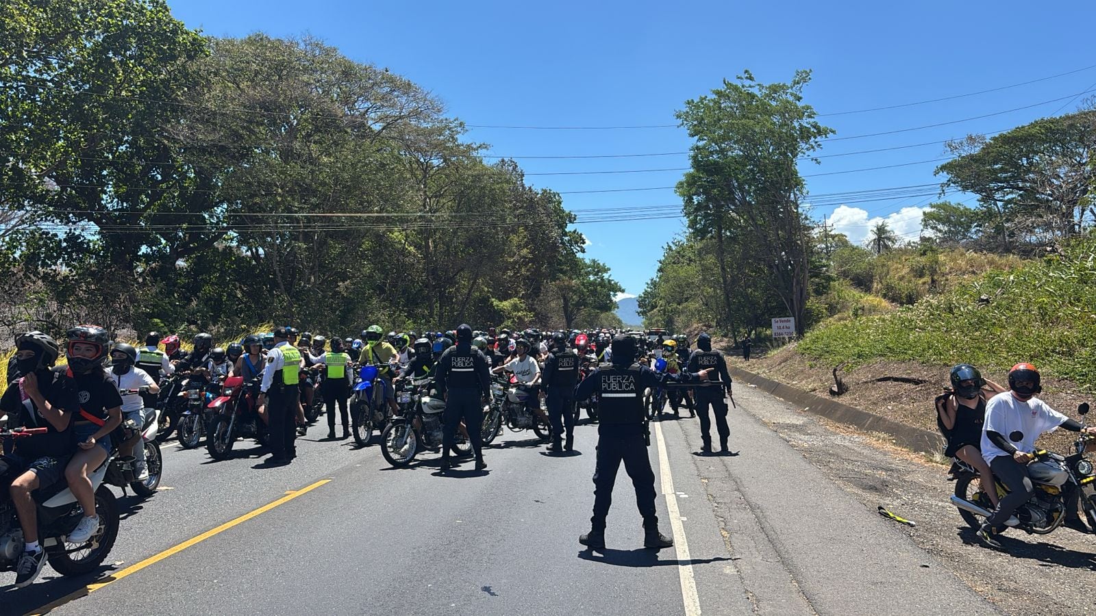 Operativo dejó 30 motos decomisadas.