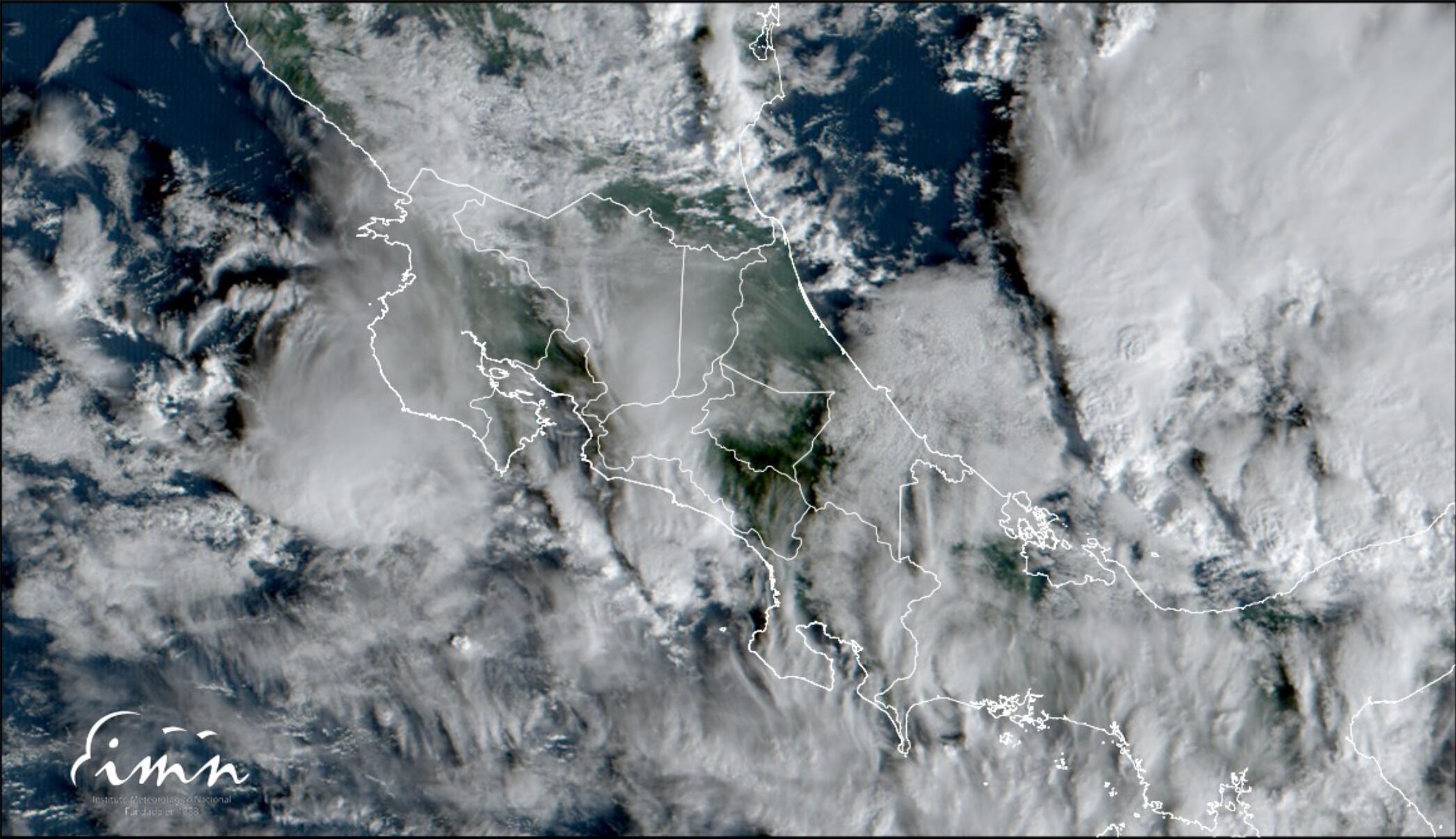 Cielo de parcial a mayormente nublado predominó al inicio de la primera mañana del 2025 en Costa Rica. Fotografía: IMN.