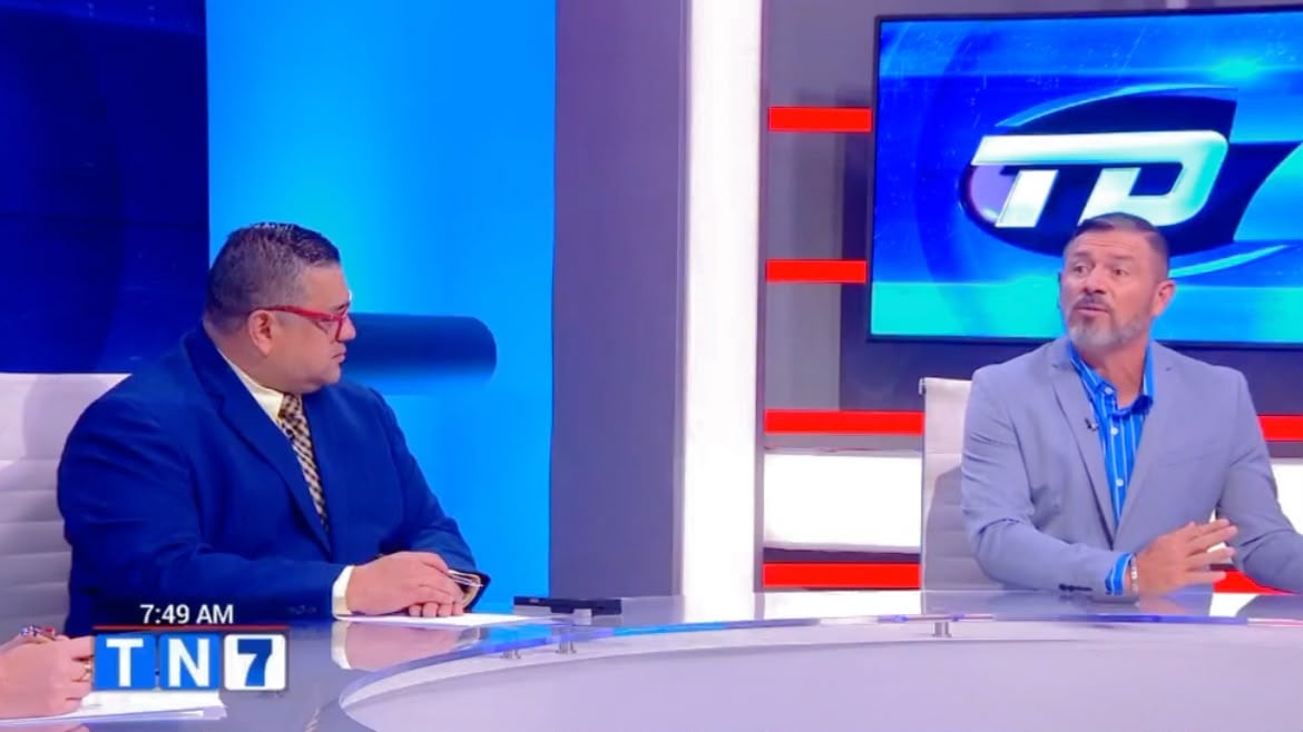 Rolando Fonseca contra Jafet Soto