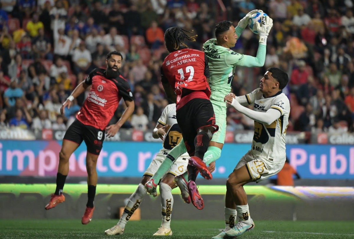 Keylor Navas atrapa un balón ante Tijuana, en el duelo que se disputó en febrero pasado.