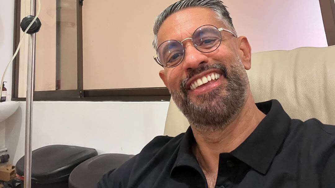 Randall Salazar alista su regreso a la televisión.