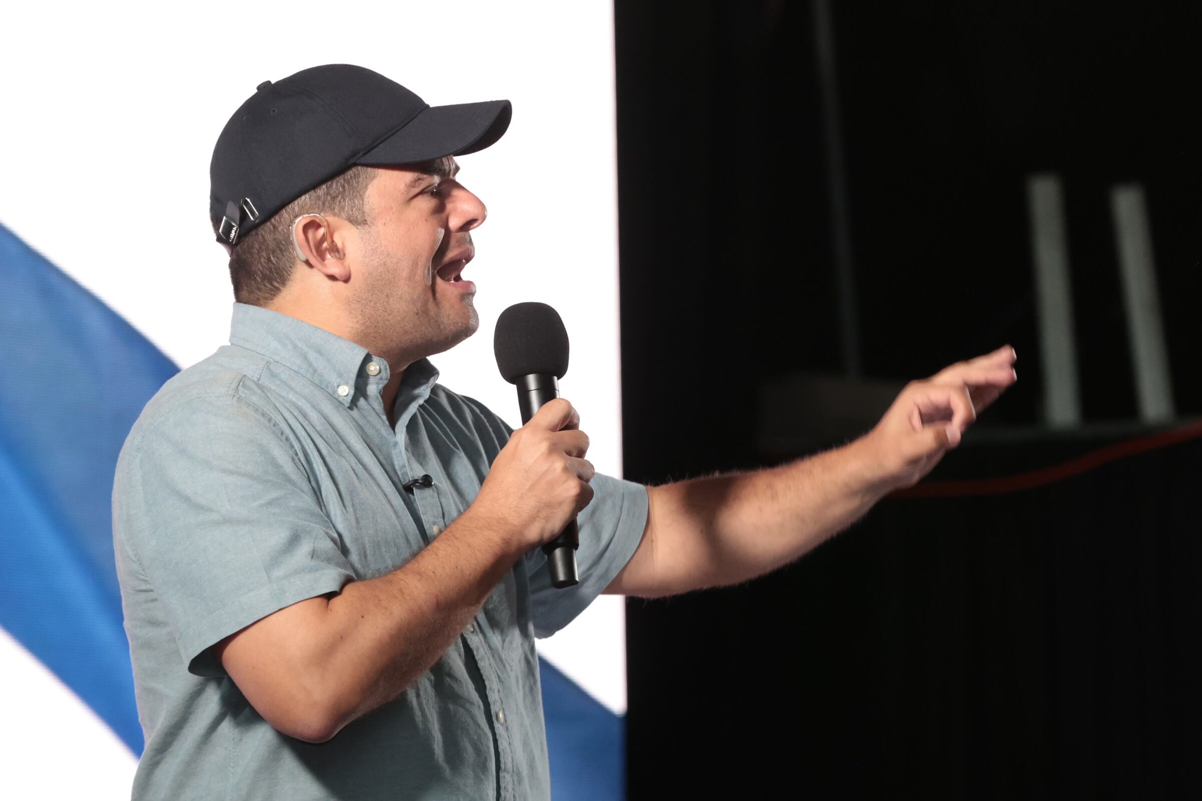 17/01/2026/ Encuentro de Álvaro Ramos con militancia de PLN de San Ramón durante campaña presidencial / elecciones 2026 / Foto John Durán