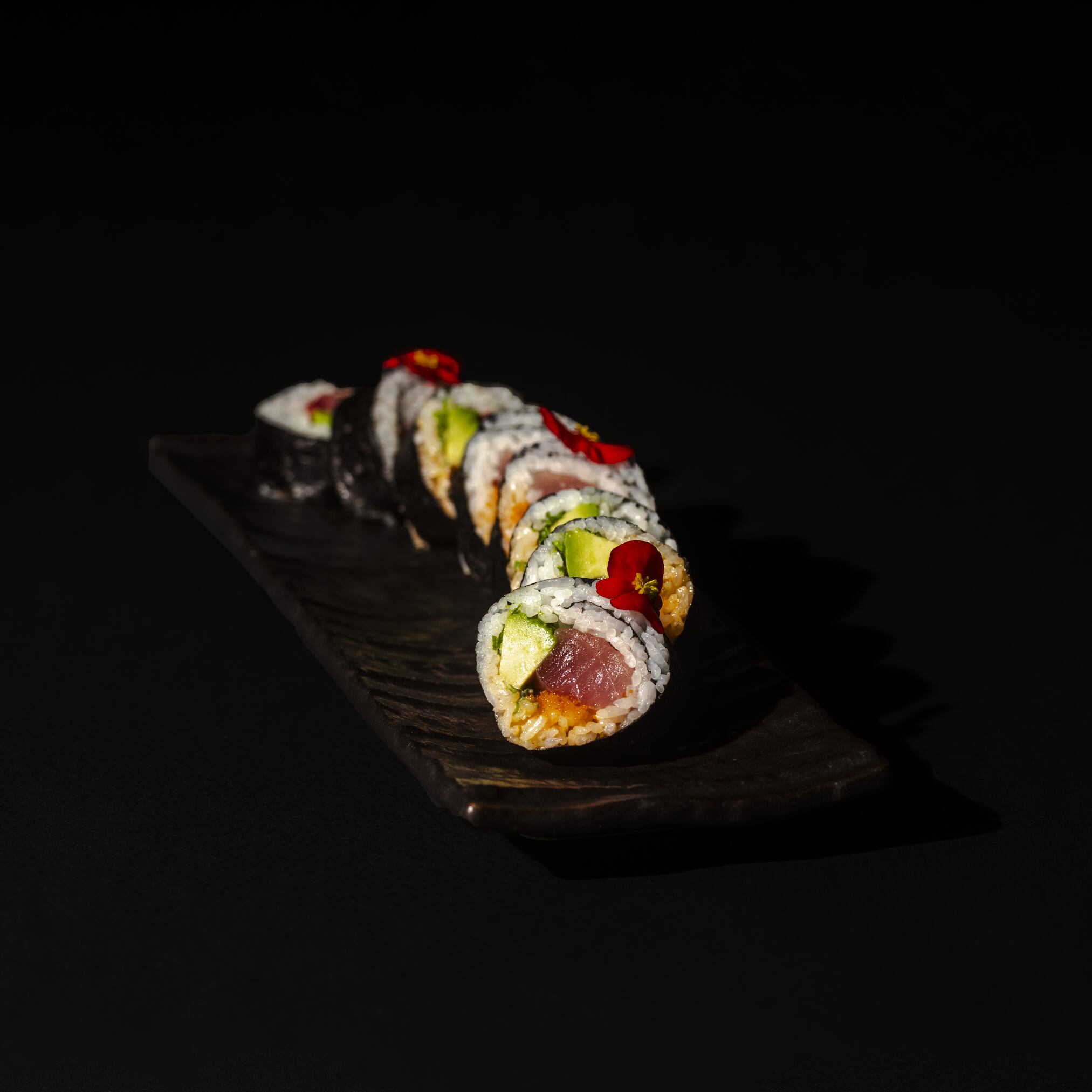 Futomaki hamachi en Kaiko Izakaya Sushi Bar.