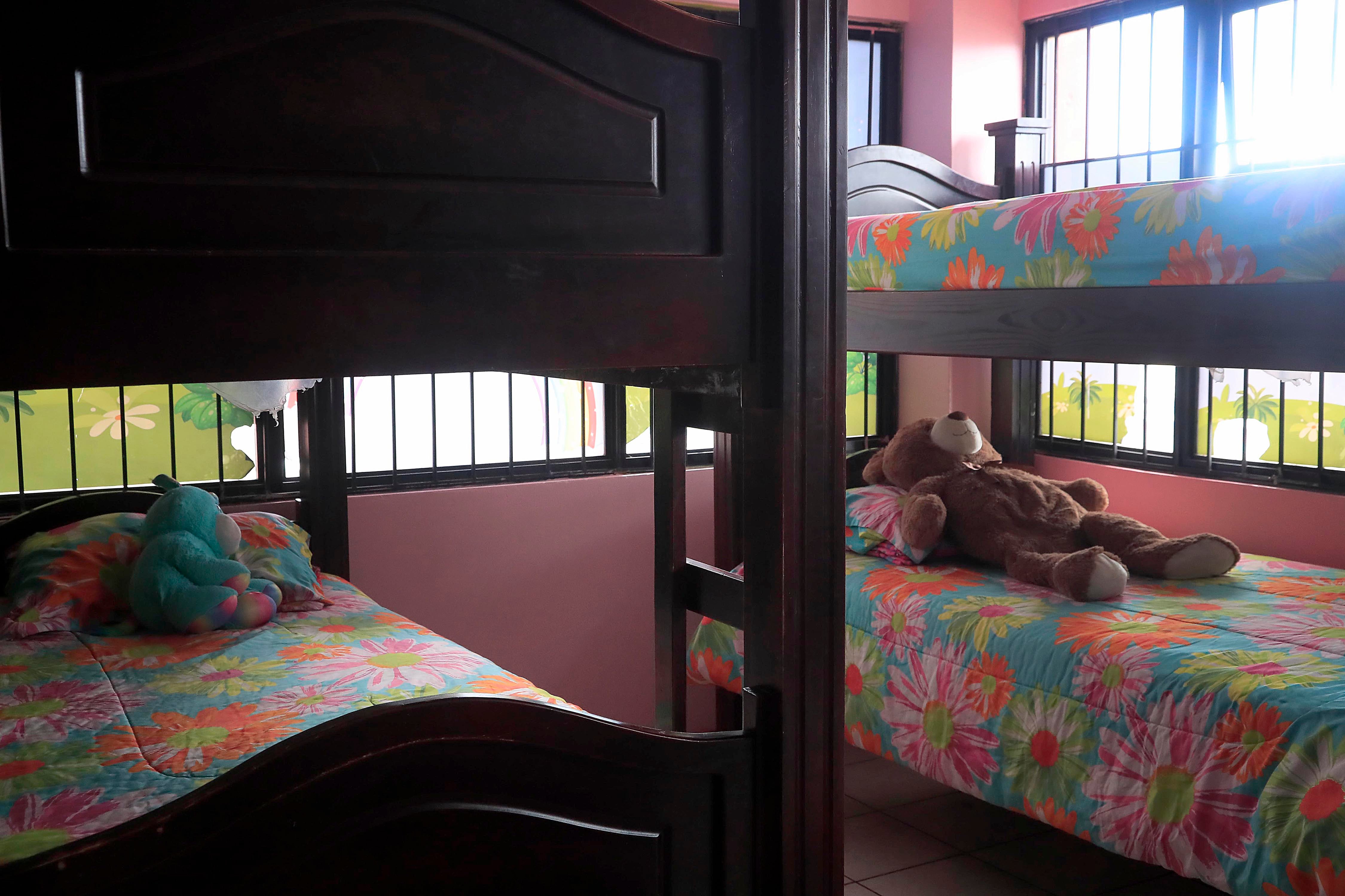 26/01/2024 Barrio Cristo Rey. Recorrido por las instalaciones de Obras del Espíritu Santo, con el padre Sergio Valverde, quien además recordó sus años de infancia y juventud en ese lugar donde ahora él dirige toda una comunidad que ayuda a los más necesitados, especialmente niños. Foto: Rafael Pacheco Granados