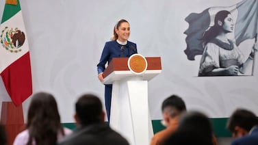 Claudia Sheinbaum presenta una arriesgada reforma electoral que busca recortar financiamiento