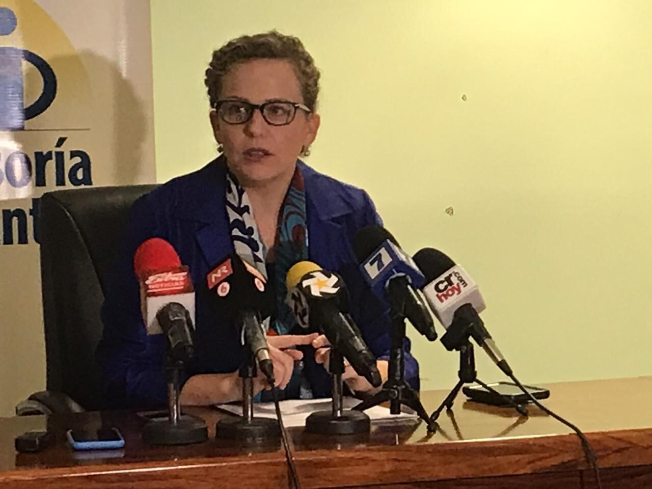 Defensora de los Habitantes en conferencia de prensa luego de la investigación de caso UPAD