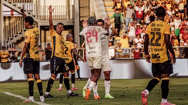 Saprissa saca el colmillo y le enseña a Liberia cómo se juegan las semifinales