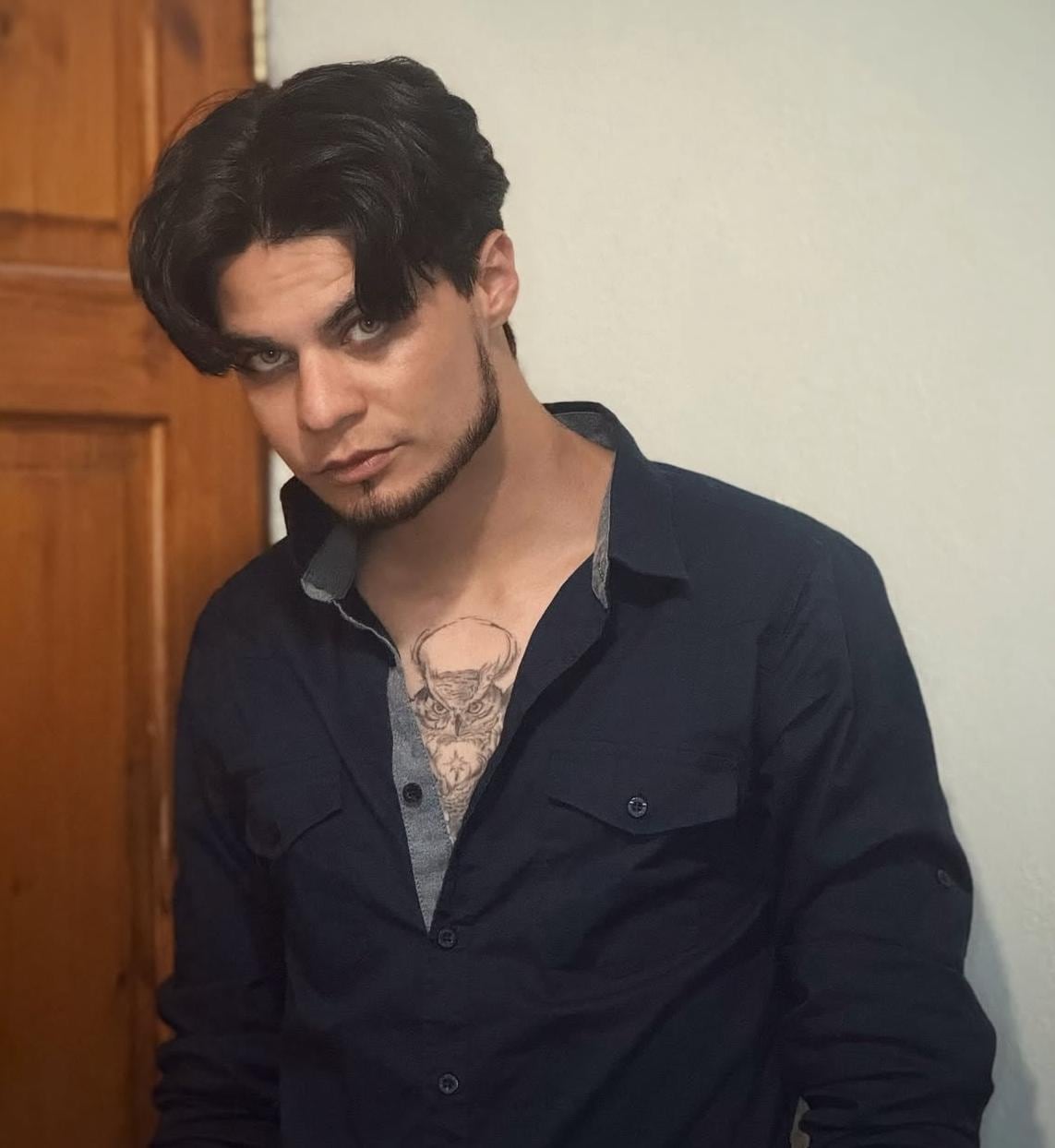 Retrato de Axel View, uno de los creadores de contenido costarricenses con mayor cantidad de seguidores.