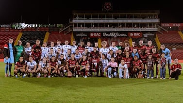 Alajuelense rinde homenaje a futbolista que murió en trágico accidente