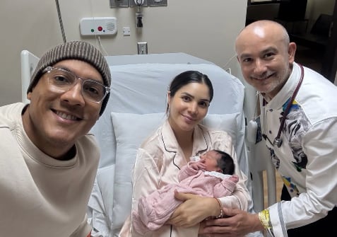 Greivin Morgan y su esposa Sheiris Montero recibieron a su hija Sahel en brazos el 14 de mayo de 2025