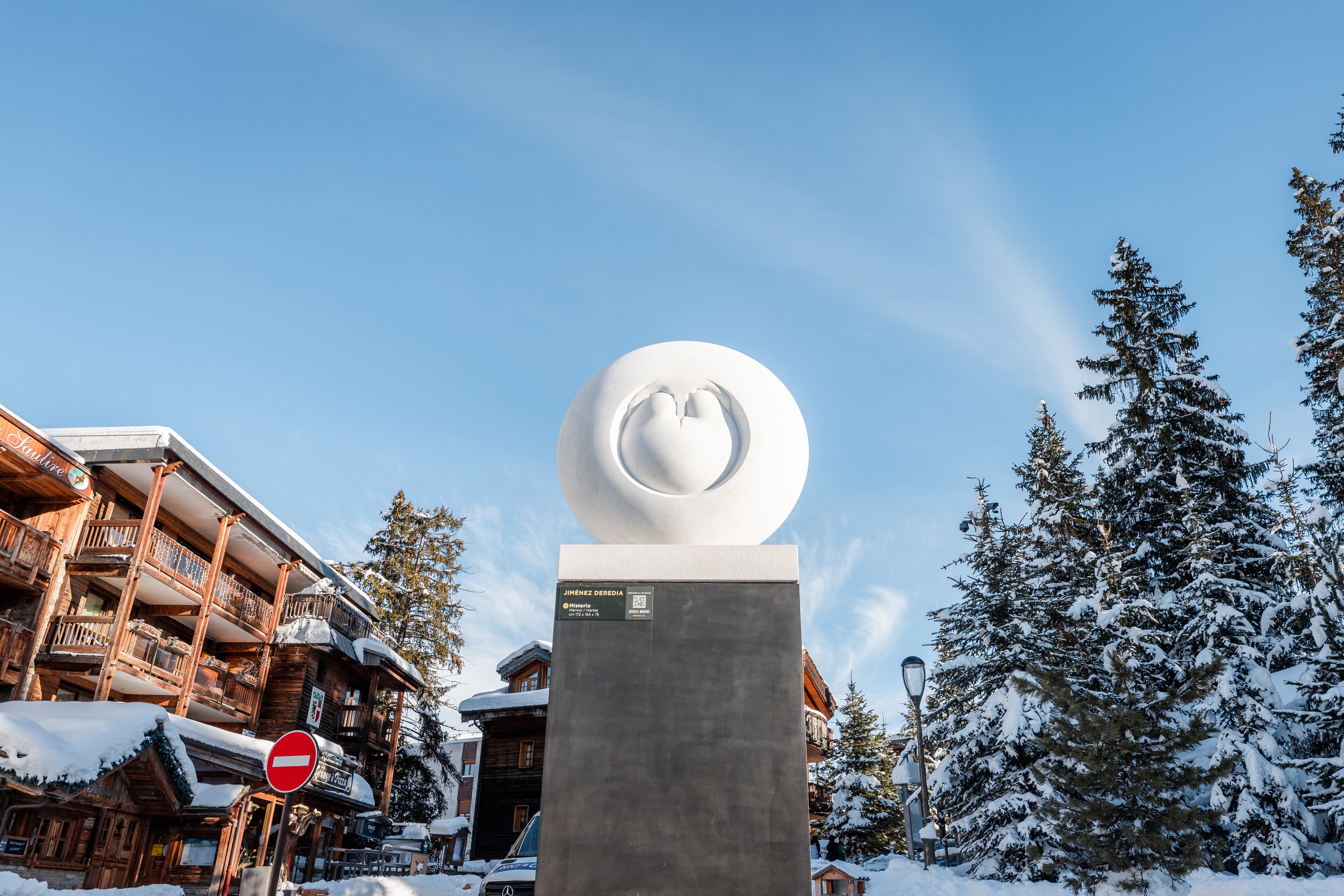 Exposición " L'art au Sommet" de Jiménez Deredia