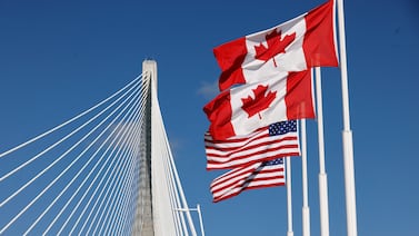 Donald Trump escala guerra comercial con Canadá: prohíbe alcohol y eleva aranceles a 50%