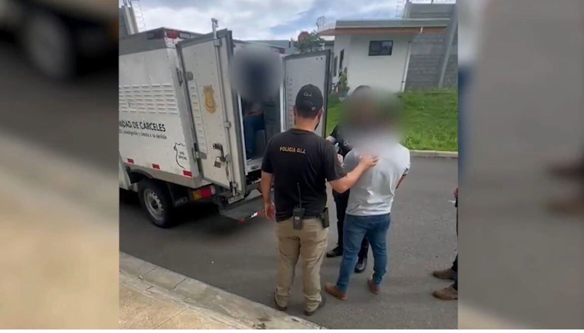 Cinco policías penitenciarios fueron detenidos como sospechosos de la muerte de un reo. Captura de video OIJ