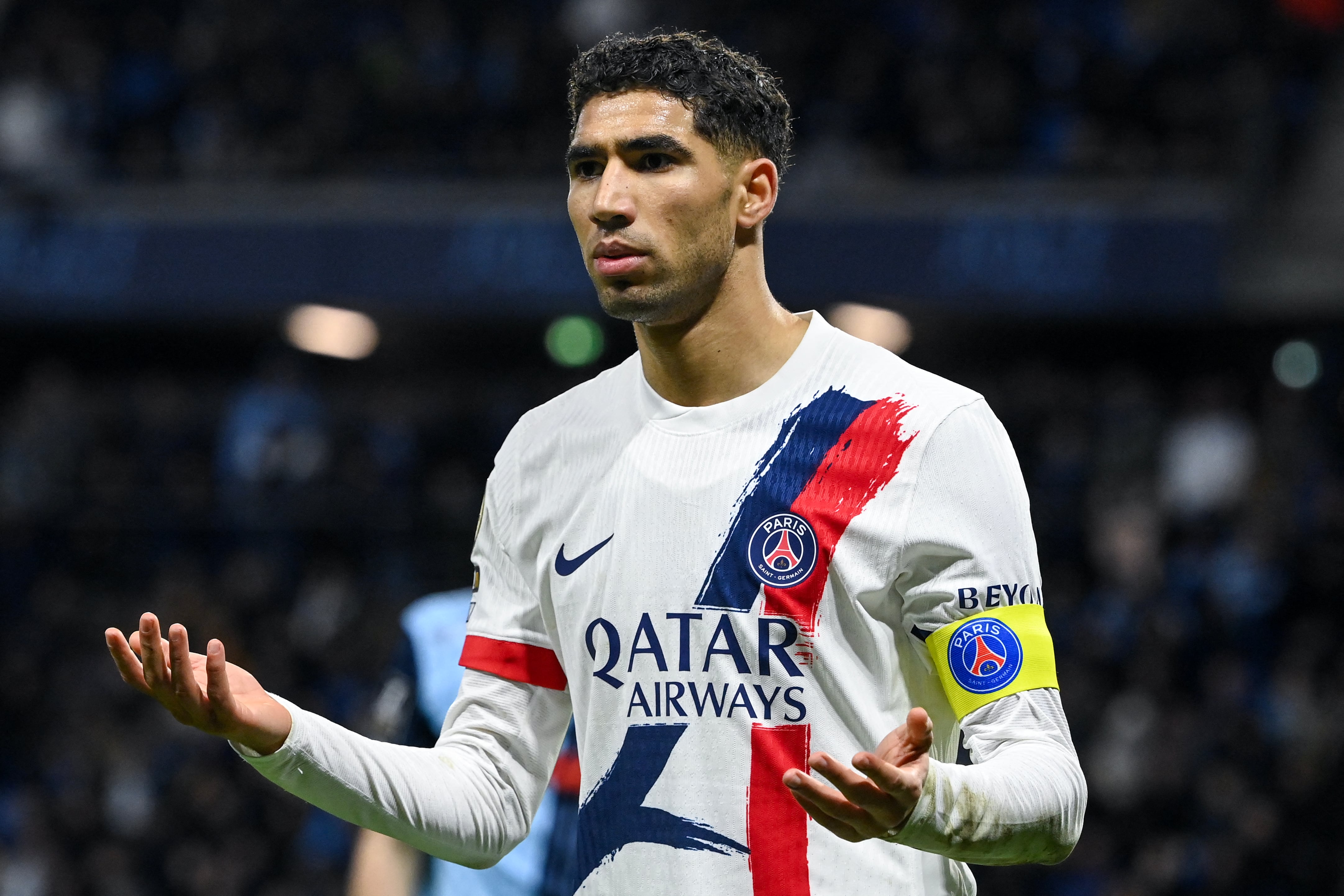 Achraf Hakimi es uno de los capitanes del PSG. El defensor será juzgado por presunta violación.