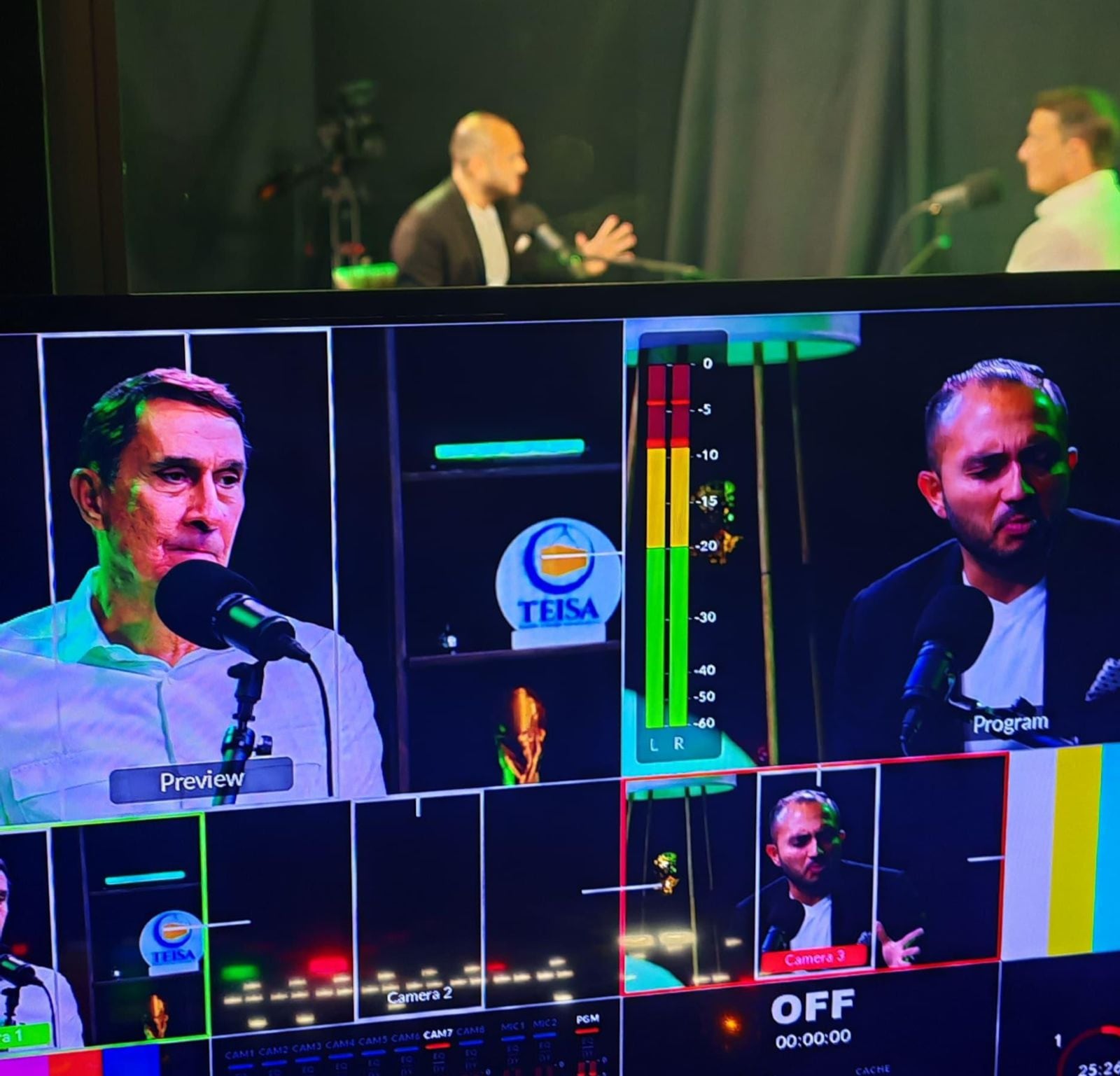 Anthony Porras estrenó su proyecto personal con una entrevista a Alexandre Guimaraes.