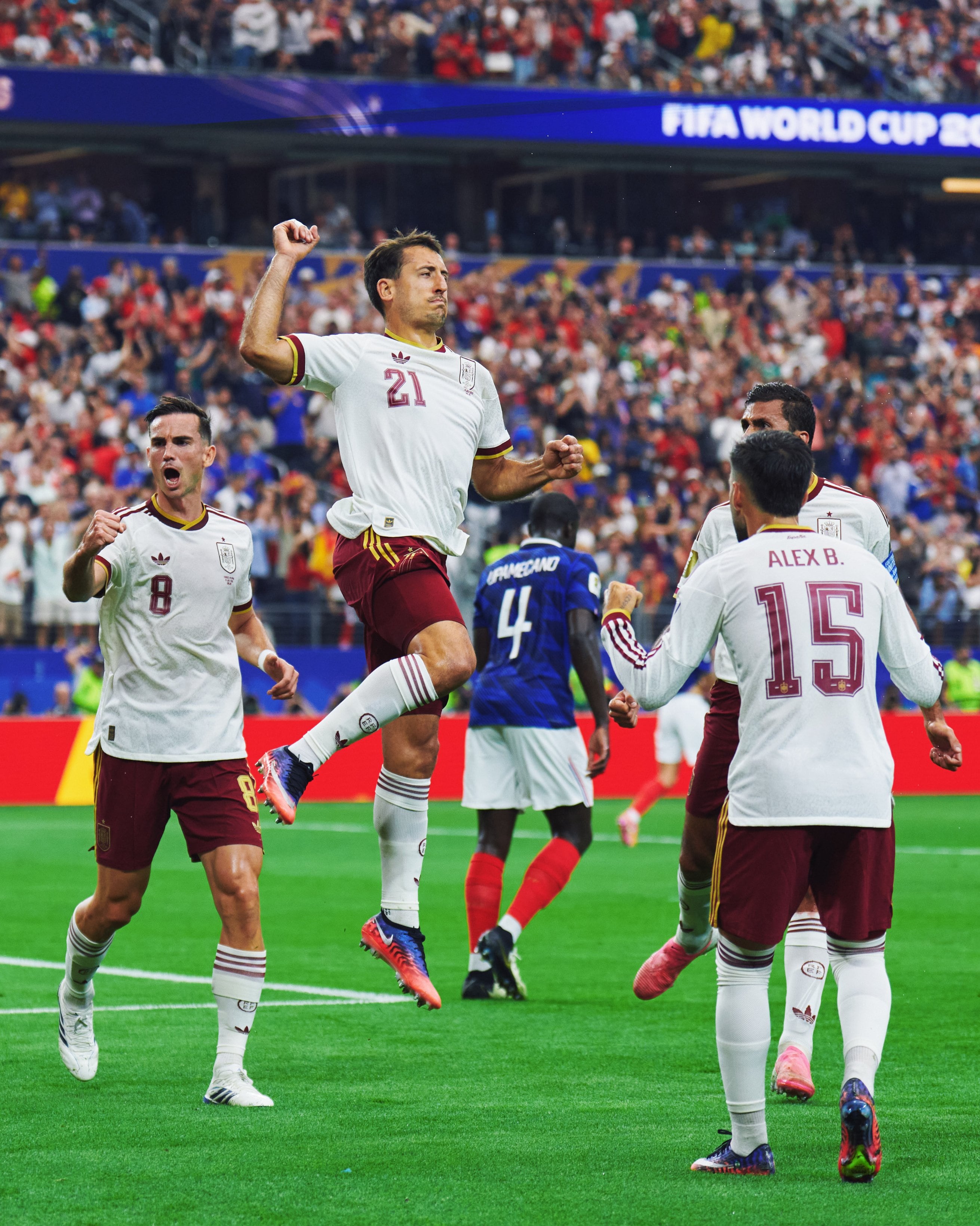 Mikel Oyarzabal puso a España en ventaja sobre Francia, en la semifinal del Mundial 2026.
