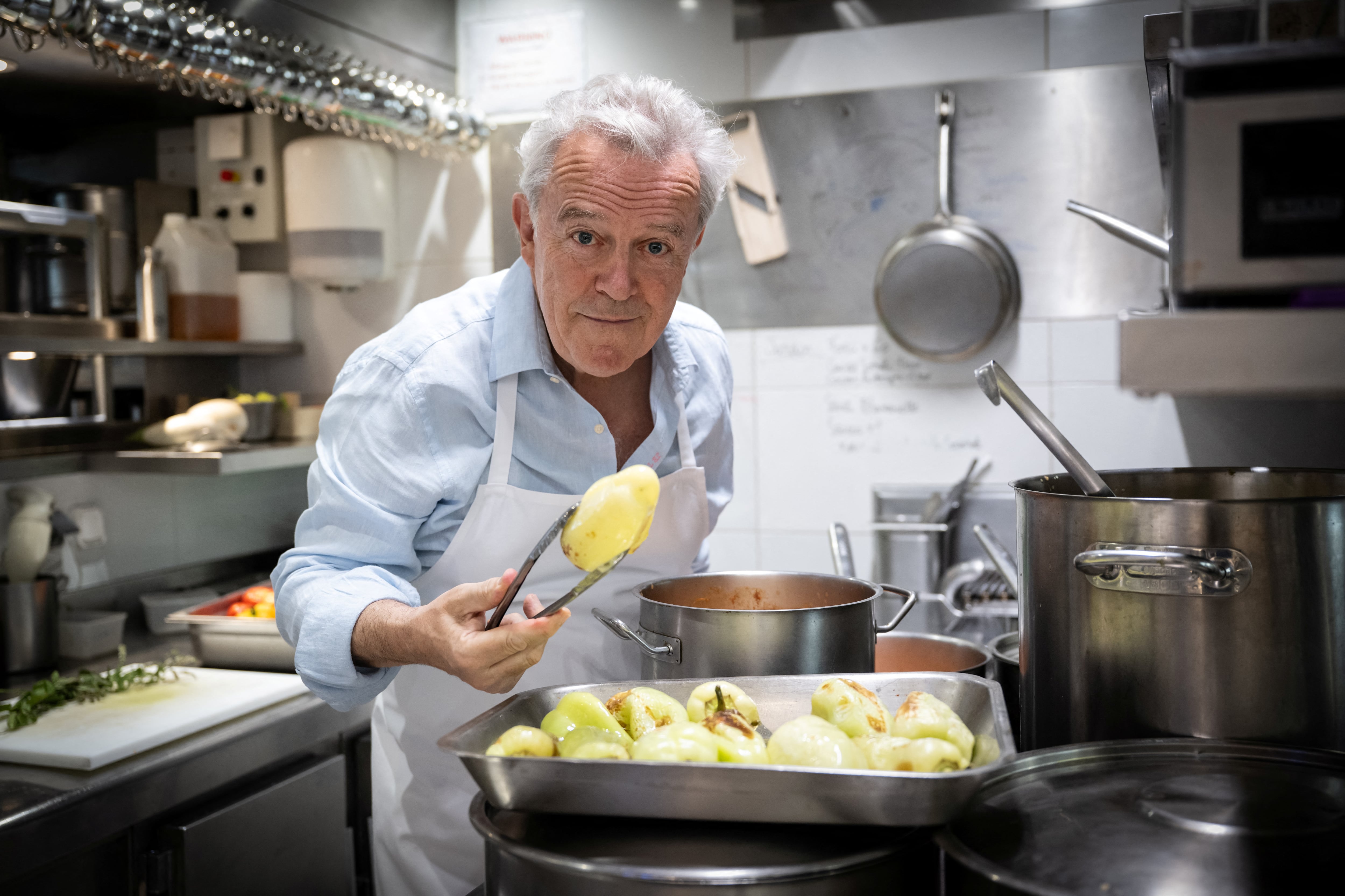 El chef francés Alain Passard en su restaurante L'Arpege