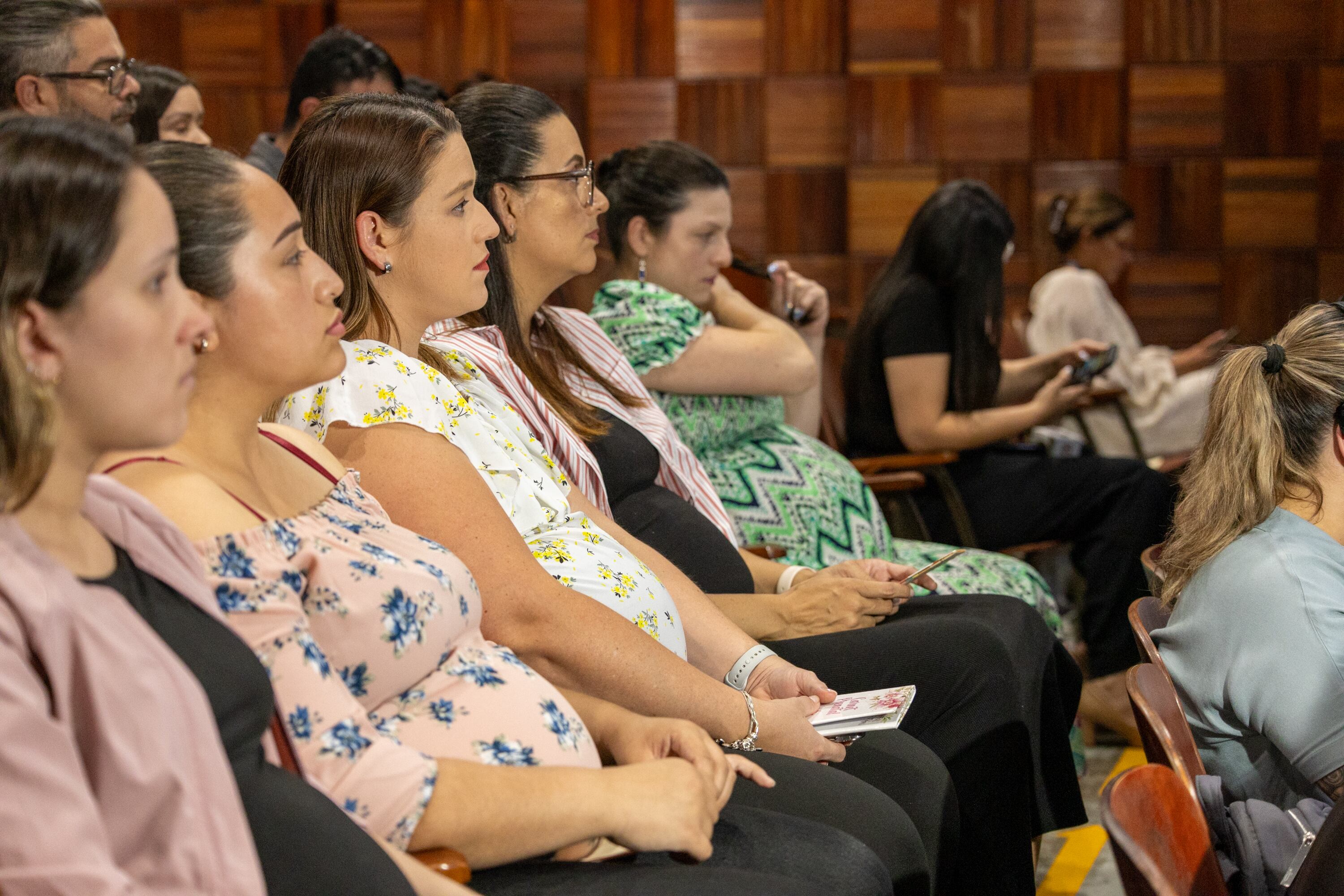 02/06/2025, San José, Goicoechea, Clinica Jiménez Núñez, conferencia de prensa con el Dr. Alfonso Tenorio presidente de la OPS y OMS Costa Rica, Dra. Mariela Marín viceministra de salud y Dra. Mónica Taylor presidenta ejecutiva del la CCSS, para hacer la primera vacunación en mujeres embarazadas contra el virus Sincitial.