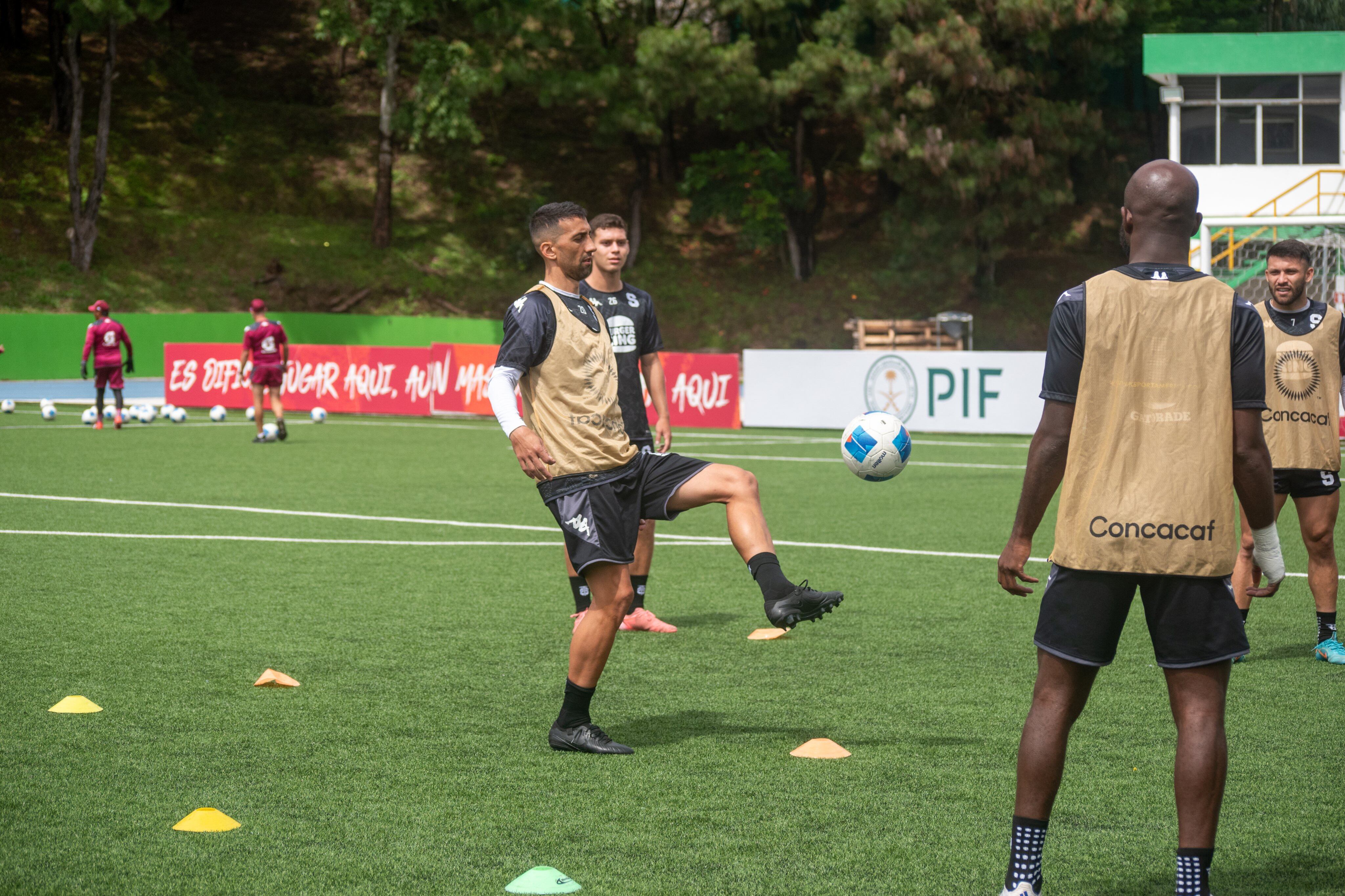 Saprissa tiene que disputar el repechaje ante Comunicaciones, luego de no superar los cuartos de final de la Copa Centroamericana de Concacaf contra Antigua de Guatemala.