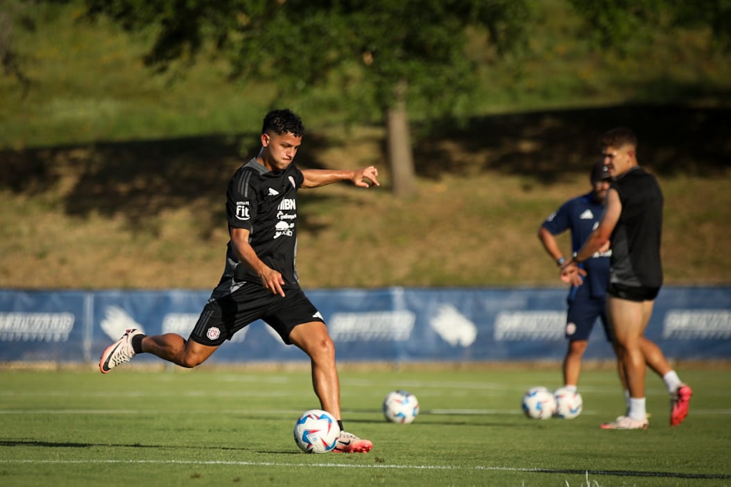 Warren Madrigal dijo que la Selección de Costa Rica buscará atacar más y concretar frente a Paraguay en la Copa América.