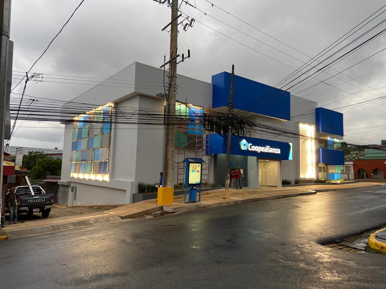 Coopealianza confirmó que comenzará a colocar los ¢12.800 millones en créditos, para deudores afectados por la crisis sanitaria, a partir de enero del 2021. Foto: Cortesía Coopealianza.