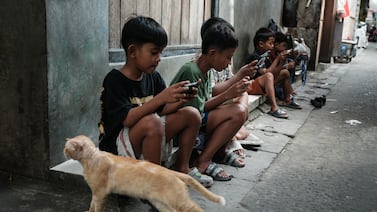 Indonesia prohíbe el uso de redes sociales a menores de 16 años
