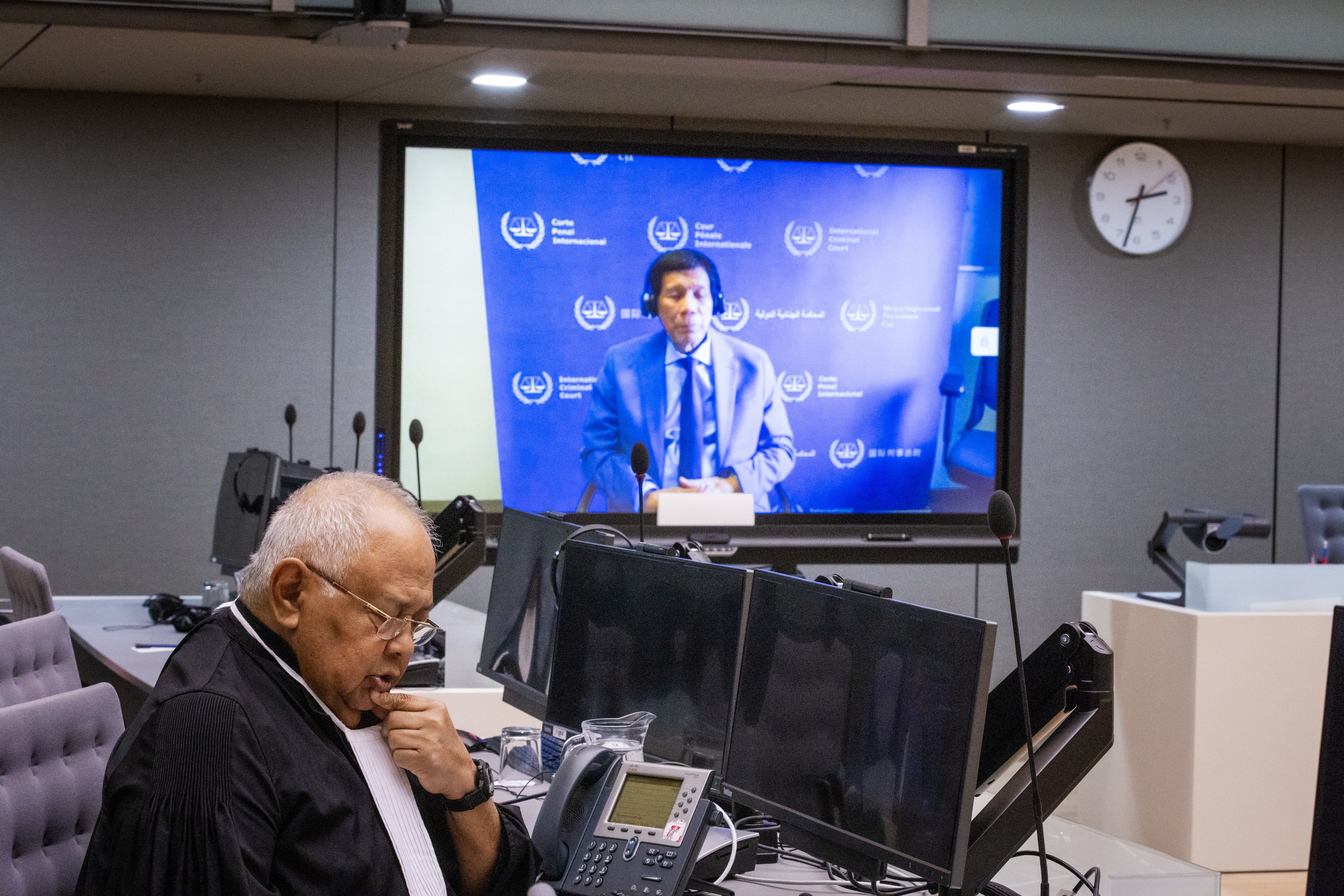 (Archivo) El expresidente de Filipinas Rodrigo Duterte comparece por primera vez ante el Tribunal Penal Internacional (TPI) tras su detención.