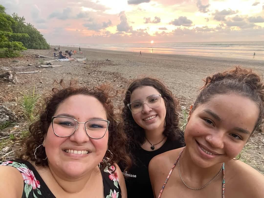Karina Blanco, Maripaz Chavarría y Valería Chavarría planearon el viaje a la playa desde una semana antes.