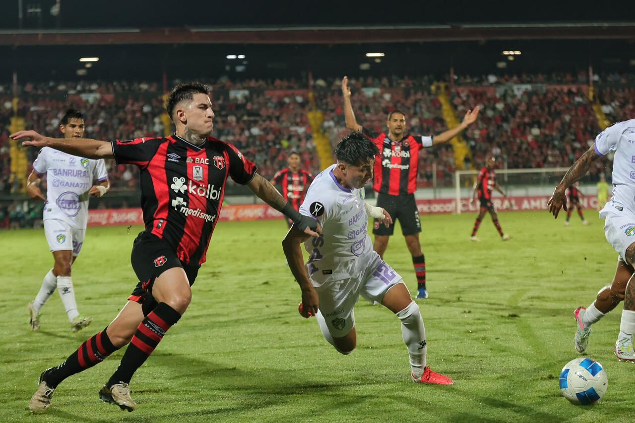 03/10/2024, Alajuela, Estadio Alejandro Morera Soto, partido de vuelta de los cuartos de final de la Liga Centroamericana de campeones entre Liga Deportiva Alajuelense y el Comunicaciones de Guatemala.