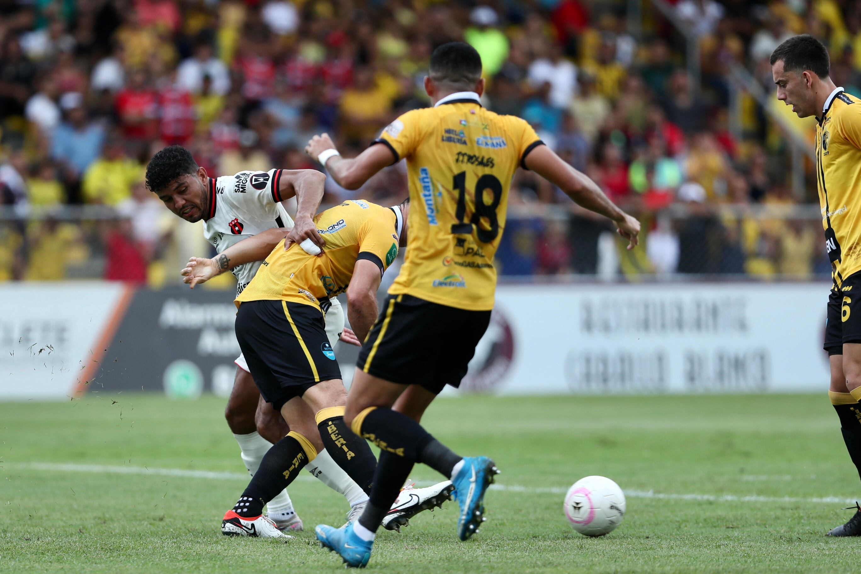 01/10/2023, Guanacaste, Liberia, Estadio Edgardo Baltodano, partido de la jornada 13 entre el Municipal Liberia y Liga Deportiva Alajuelense.
