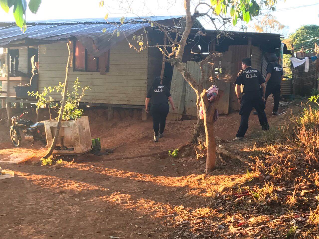 La Policía Judicial detuvo a los familiares en una humilde vivienda en Ojo de Agua de Pérez Zeledón.