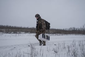 ‘No encariñarse con los compañeros para no sufrir’: el trauma de los médicos en el frente ucraniano
