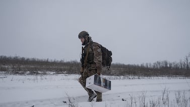 ‘No encariñarse con los compañeros para no sufrir’: el trauma de los médicos en el frente ucraniano
