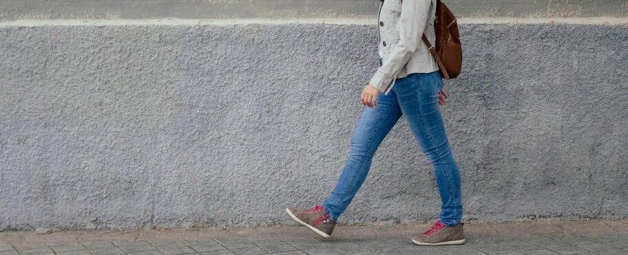 Desempleo de jóvenes y mujeres