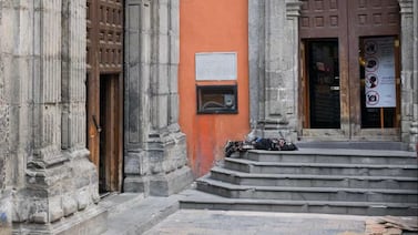 Un indigente, el ‘guardián’ de los restos de Hernán Cortés; feligreses piden que permanezcan en México