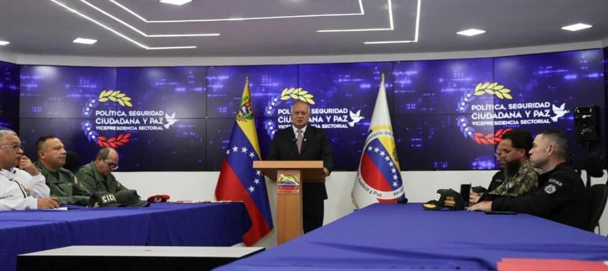 Gobierno venezolano capturó 38 personas por presunto plan de atentados y suspendió vuelos desde Colombia ante riesgo de sabotaje electoral.