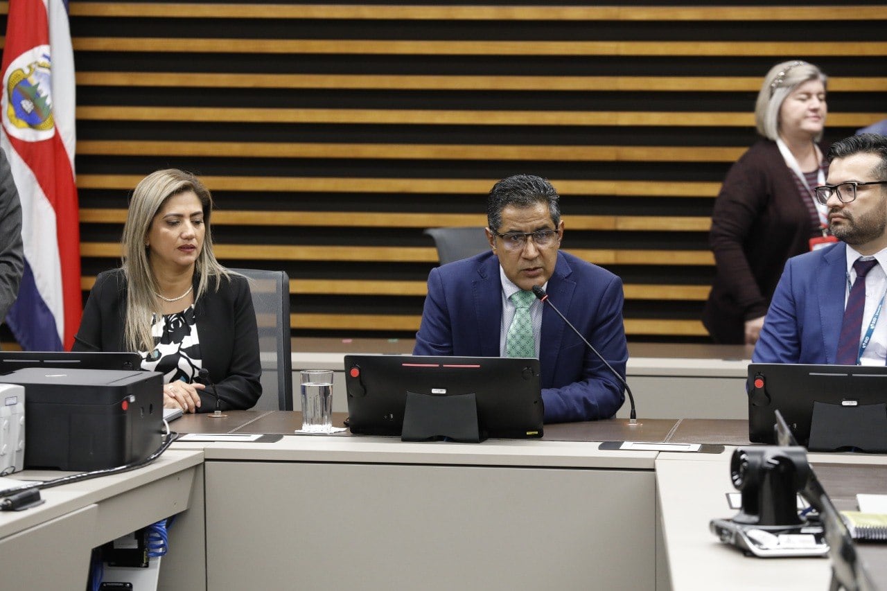 Diputados, comisiones, comisiones plenas, miniplenarios, comisiones ordinarias