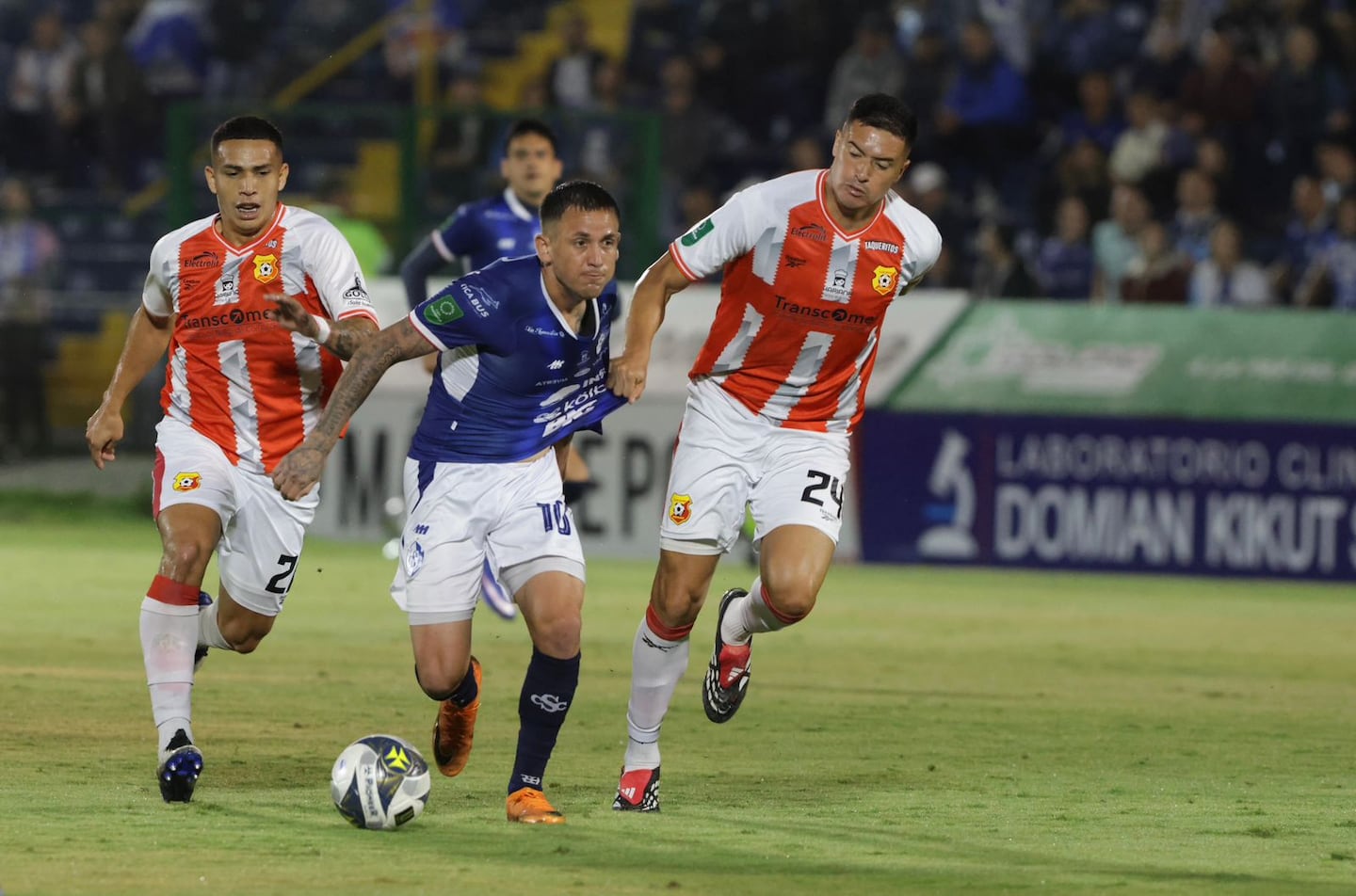 Árbitros del Cartaginés - Herediano denuncian violencia contra ellos dentro del estadio luego del partido