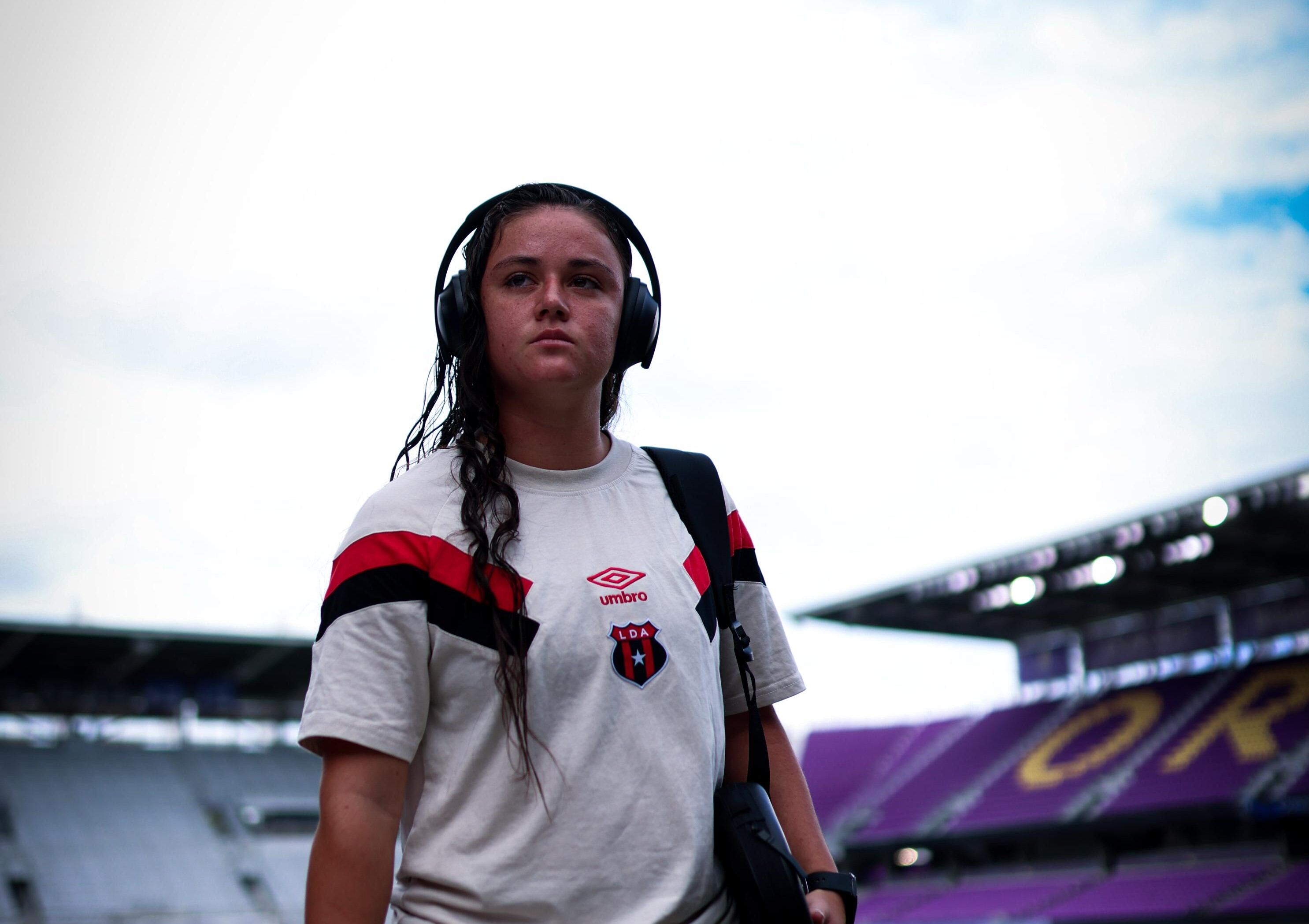 Sianyf Agüero es una de las jugadoras de Liga Deportiva Alajuelense que están en suplencia.