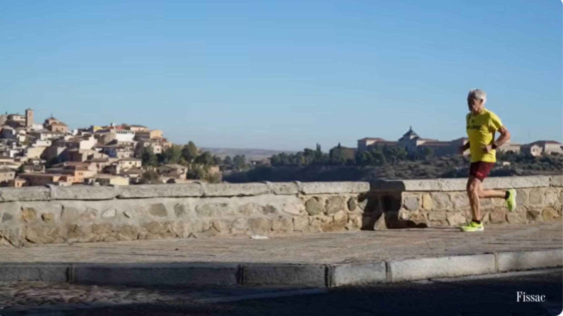 Juan López García comenzó a correr a los 66 años. Hoy, con 82, posee una edad biológica estimada en 20 años y un rendimiento físico excepcional.